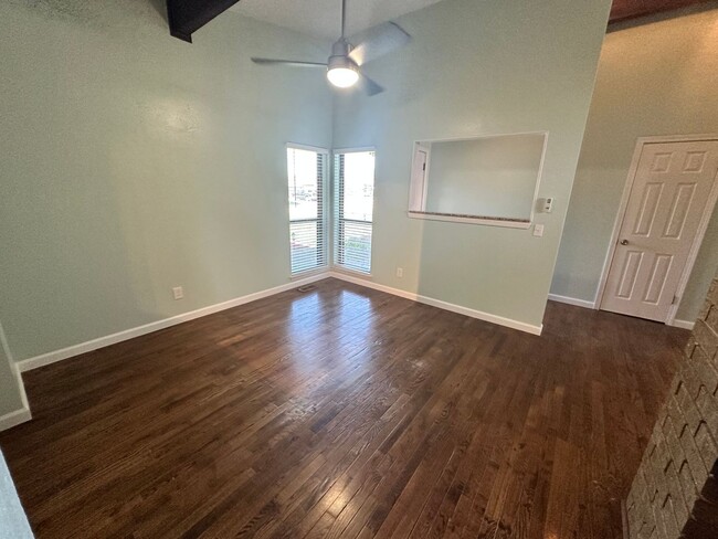 Foto del edificio - FOR RENT: Charming 3-Bedroom, 2-Bath Home ...