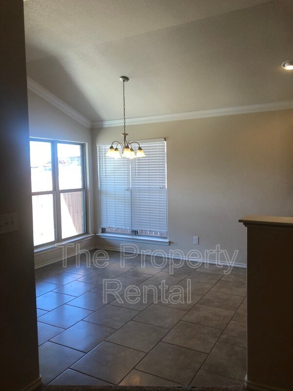 Foto del edificio - 1026 E 93rd St