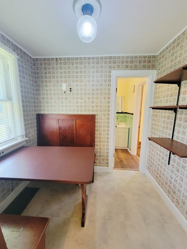 Foto del edificio - 3-Bedroom Home in Juneau’s Desirable Downt...