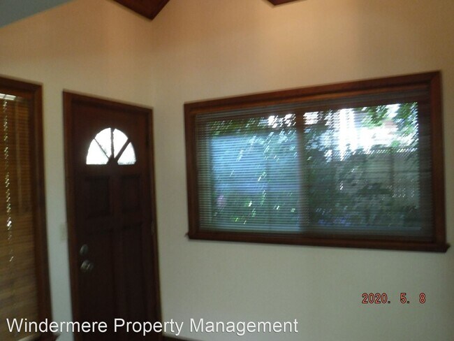 Building Photo - 3 br, 2 bath House - 455 WINSLOW WAY W