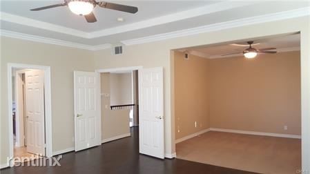 Building Photo - 20887 Parkside