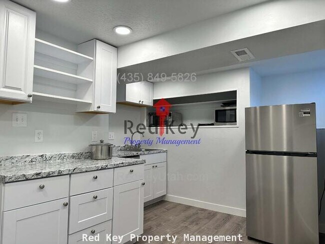 Foto del edificio - 3rd St Duplex
