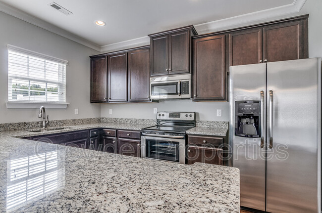 Foto del edificio - 359 Halton Crossing Dr SW