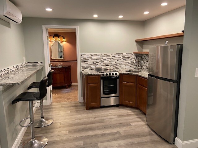 Kitchen - 65 Isleib Rd
