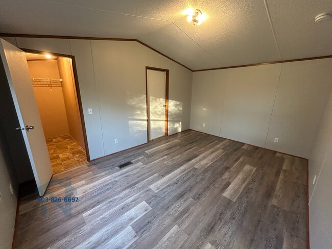 Foto del edificio - 358 County Rd