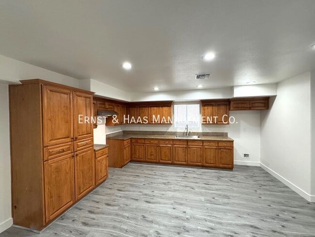 Building Photo - 12705 Waldorf Dr