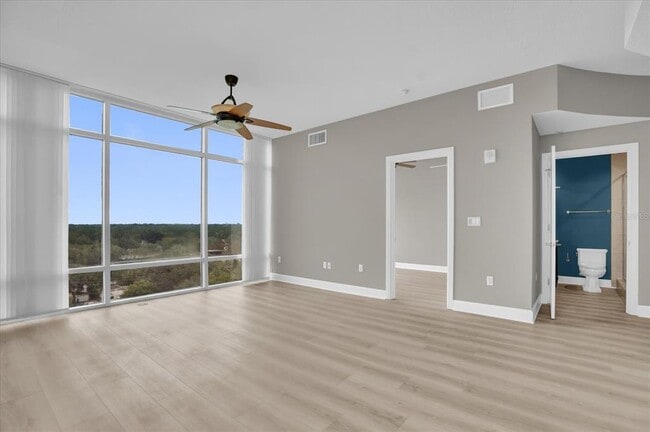 Building Photo - 101 S Eola Dr