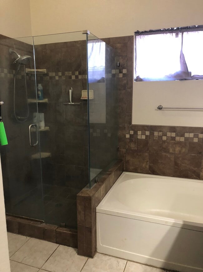 Foto del edificio - 8984 N Clover Way