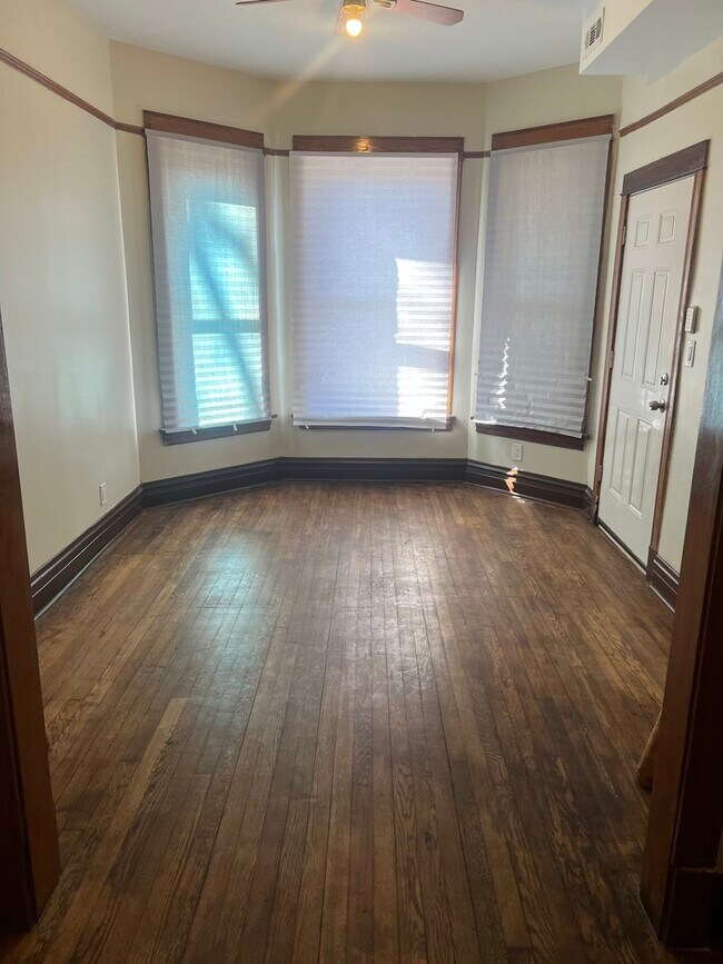 Foto del edificio - 6525 S Vernon Ave