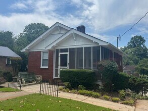 Building Photo - 2 H Ave