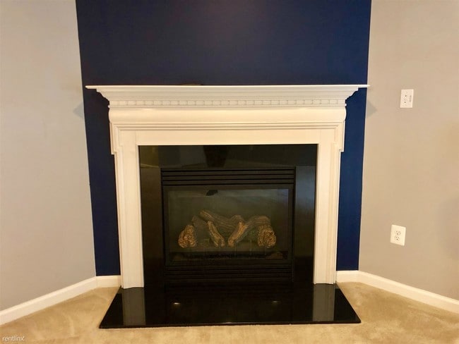 Building Photo - 3 br, 2.5 bath Townhome - 5197 Wyndholme Cir