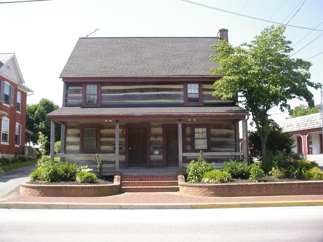 Primary Photo - 148 E Main St