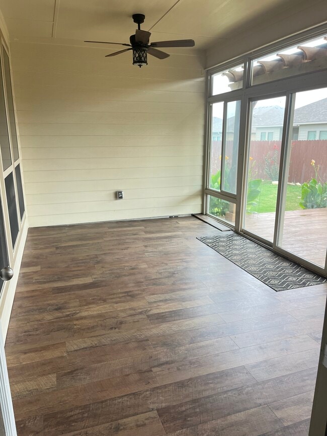 Building Photo - 7303 Abalone Way