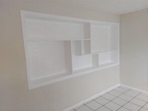 Building Photo - 3021 SW 1st Terrace