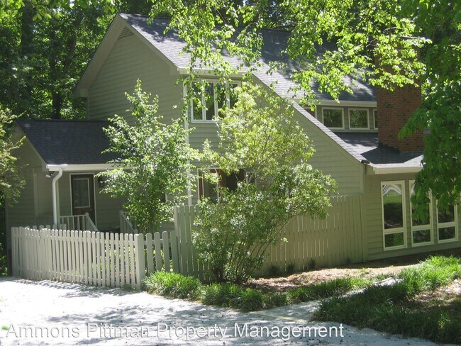 Building Photo - 3 br, 2 bath House - 1608 Habbot Drive 107