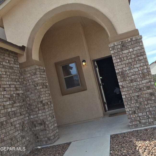 Foto del edificio - 14268 Ranier Point Dr
