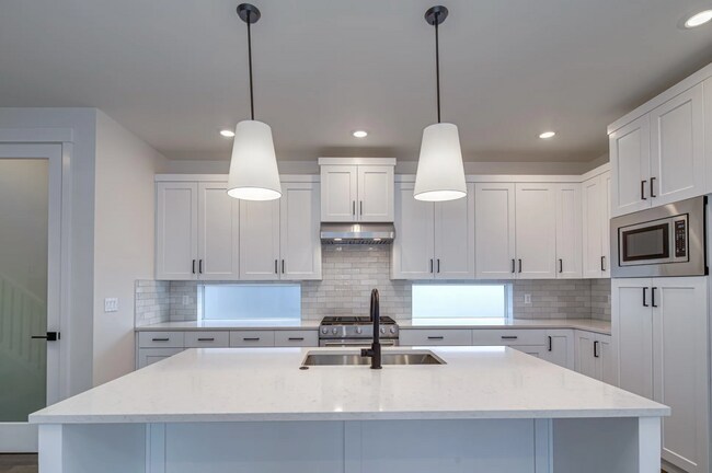 Foto del edificio - Spacious Westside Home with Loft and Upgra...
