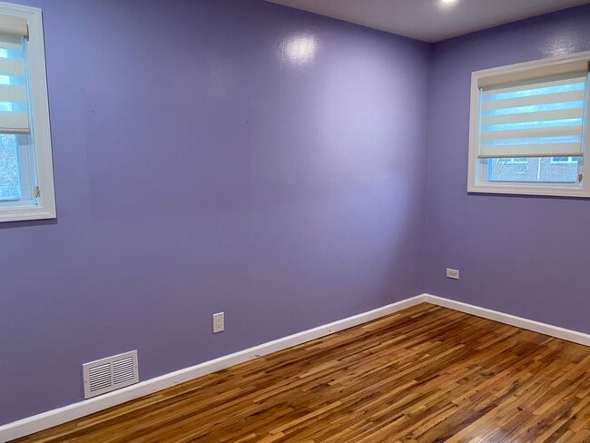 Building Photo - 2762 E 64th St