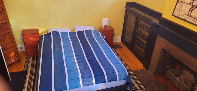 Photo du bâtiment - 180 Eileen Av