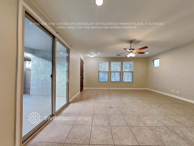 Building Photo - 3293 E Sheffield Rd