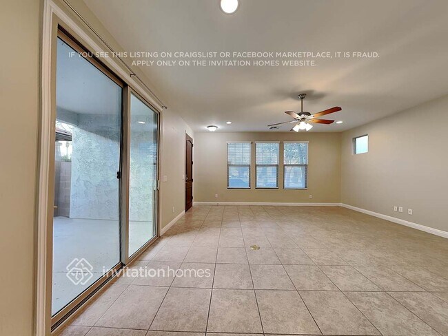 Foto del edificio - 3293 E Sheffield Rd