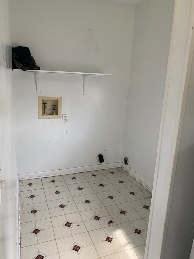 Foto del edificio - Your Dream Home Awaits in a Charming 3-Bedroom Oasis!