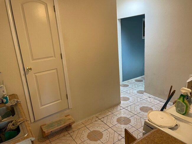 Building Photo - 4258 W 102nd St