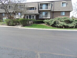 Building Photo - 204 E Bailey Rd