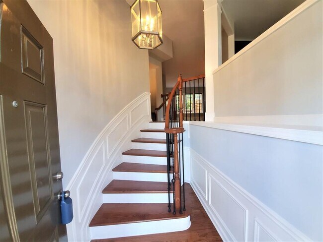 Building Photo - 2778 Loftview Square