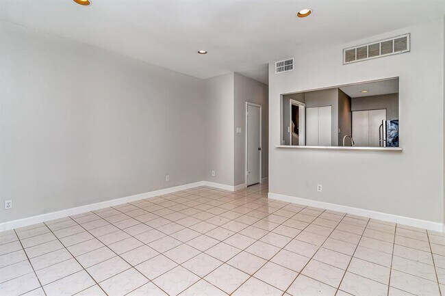 Building Photo - 4122 Wycliff Ave