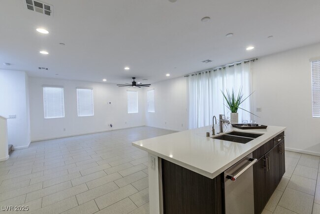 Foto del edificio - 11278 Kraft Mountain Ave