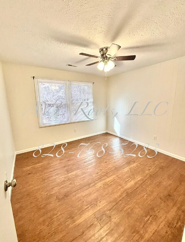 Foto del edificio - 51 Little Bend Ln