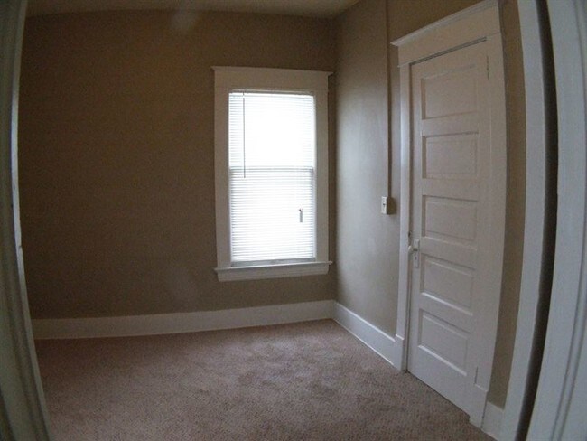 Foto del edificio - 319 Lane Ave NW