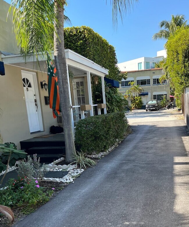 Foto del edificio - 2585 Trapp Ave