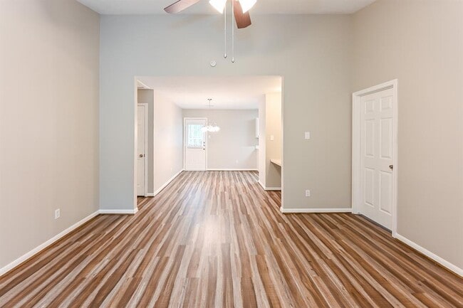 Building Photo - 10939 Mockingbird Pl