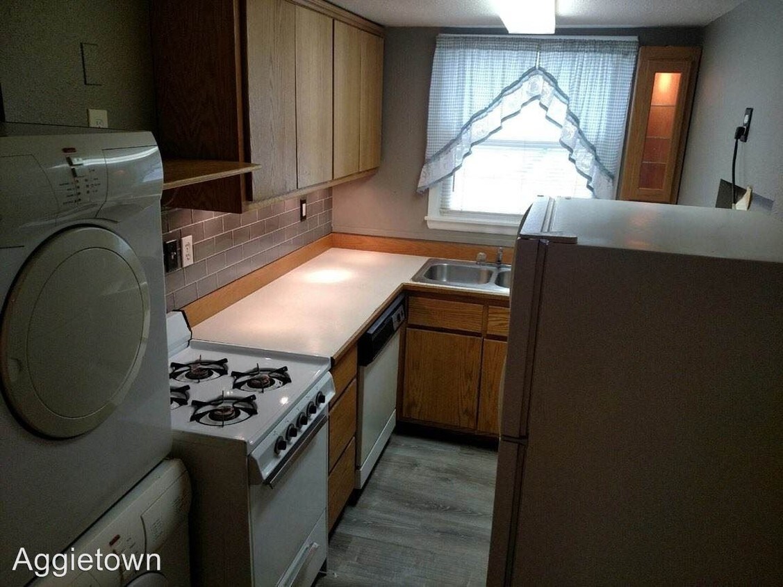 Foto principal - 2101 Sloan St