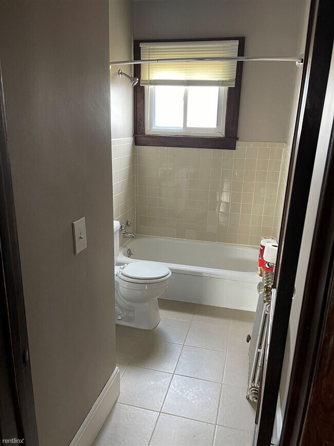 Building Photo - 2 br, 1 bath House - 7888 Chapoton St