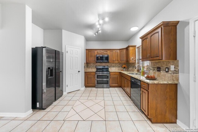 Building Photo - 1524 Juniper Ln