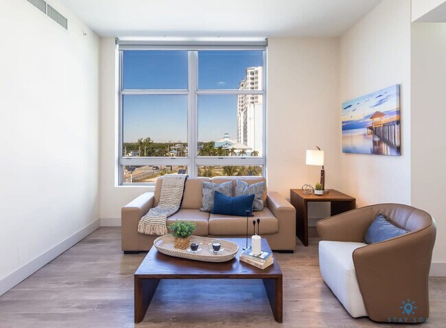 Building Photo - 777 N Ocean Dr
