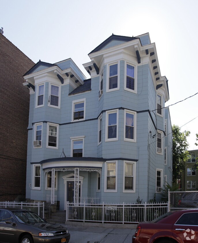 40 Bruce Ave, Yonkers, NY 10705 Apartments in Yonkers, NY