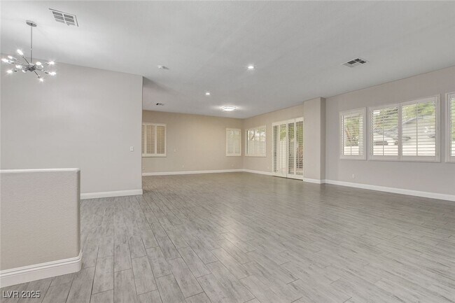 Foto del edificio - 2794 Glen Port St