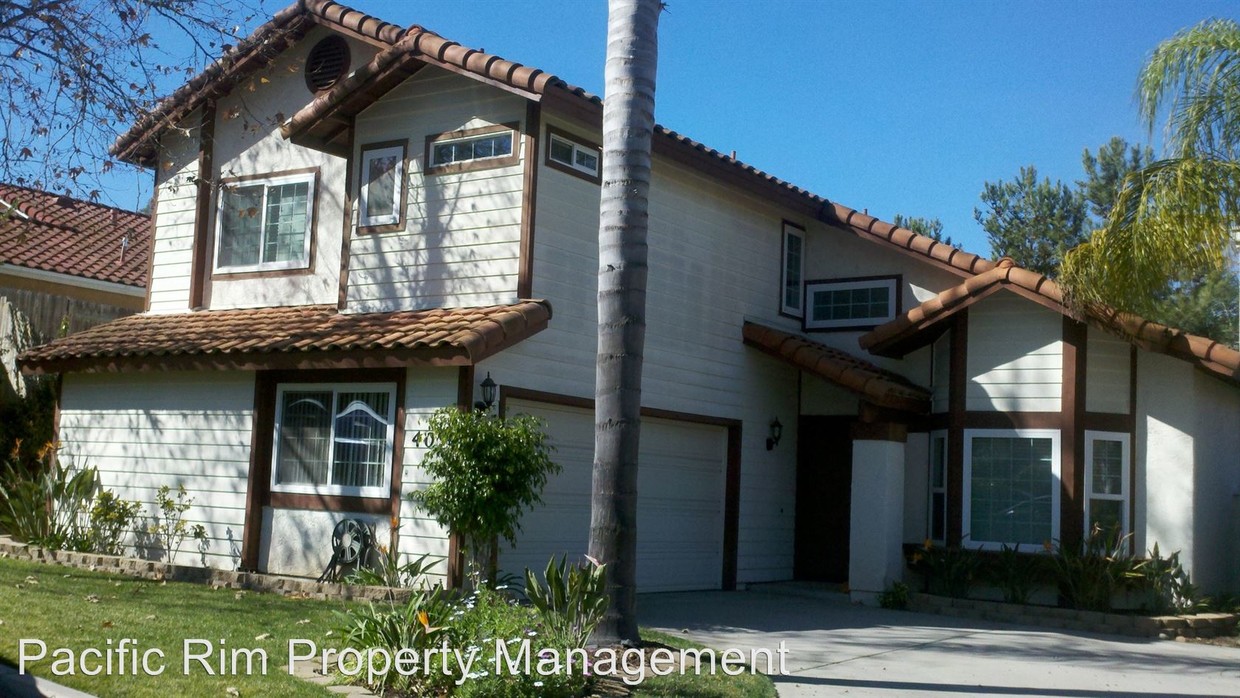Primary Photo - 409 Silver Shadow Dr