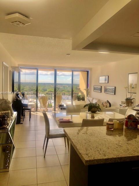 Foto del edificio - 1470 NE 123rd St