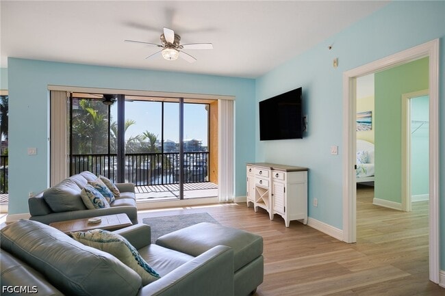Foto del edificio - 5702 Cape Harbour Dr