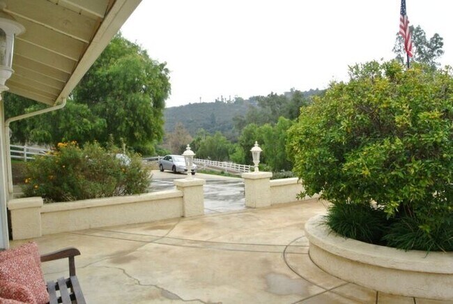 Foto del edificio - 1020 Little Gopher Canyon Rd