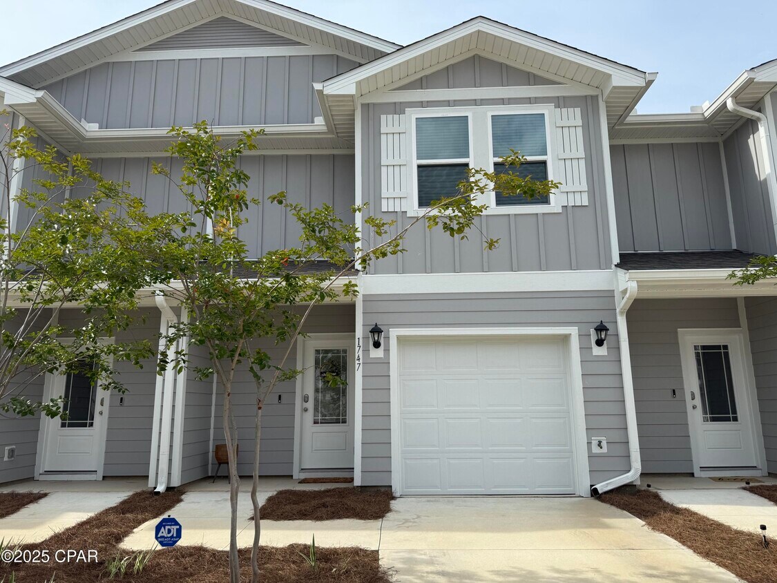 Foto principal - 1747 Jakes Dr