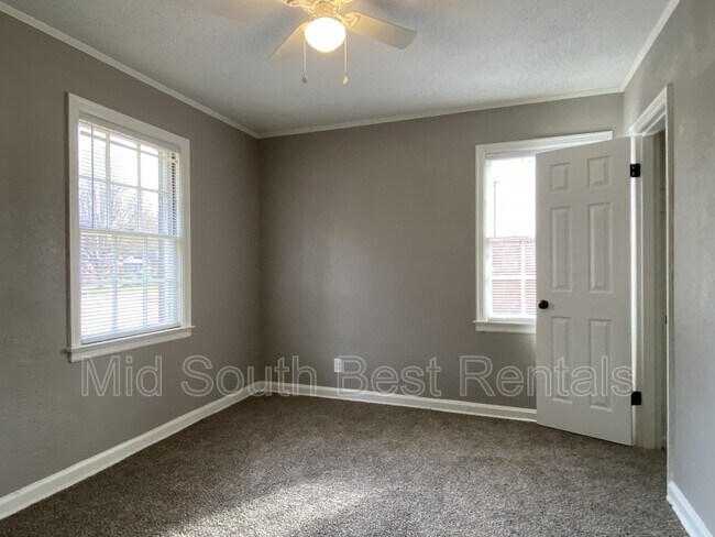 Foto del edificio - 1387 Melrose Cove