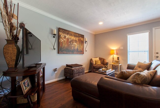 835 Heights photo'