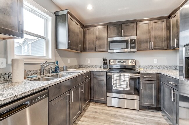 2 Story 2 Bedroom - Ledgestone Townhomes