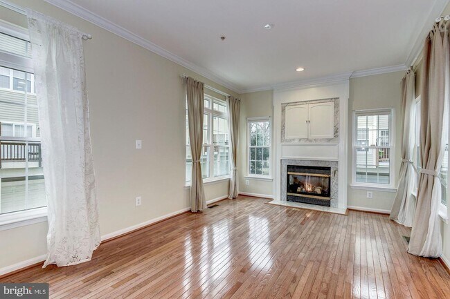 Building Photo - 6490 Powatan Knoll Ct